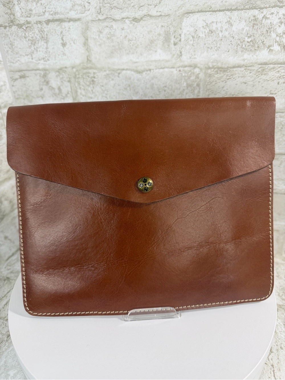 Patricia Nash Brown Tan Leather Envelope Clutch with Suede Interior NWOT